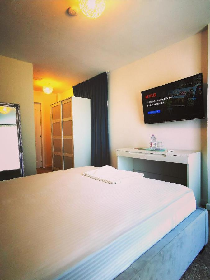Hypnotique Hotel นาโวดาริ ภายนอก รูปภาพ