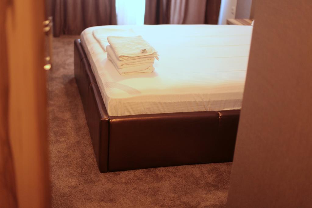 Hypnotique Hotel นาโวดาริ ภายนอก รูปภาพ