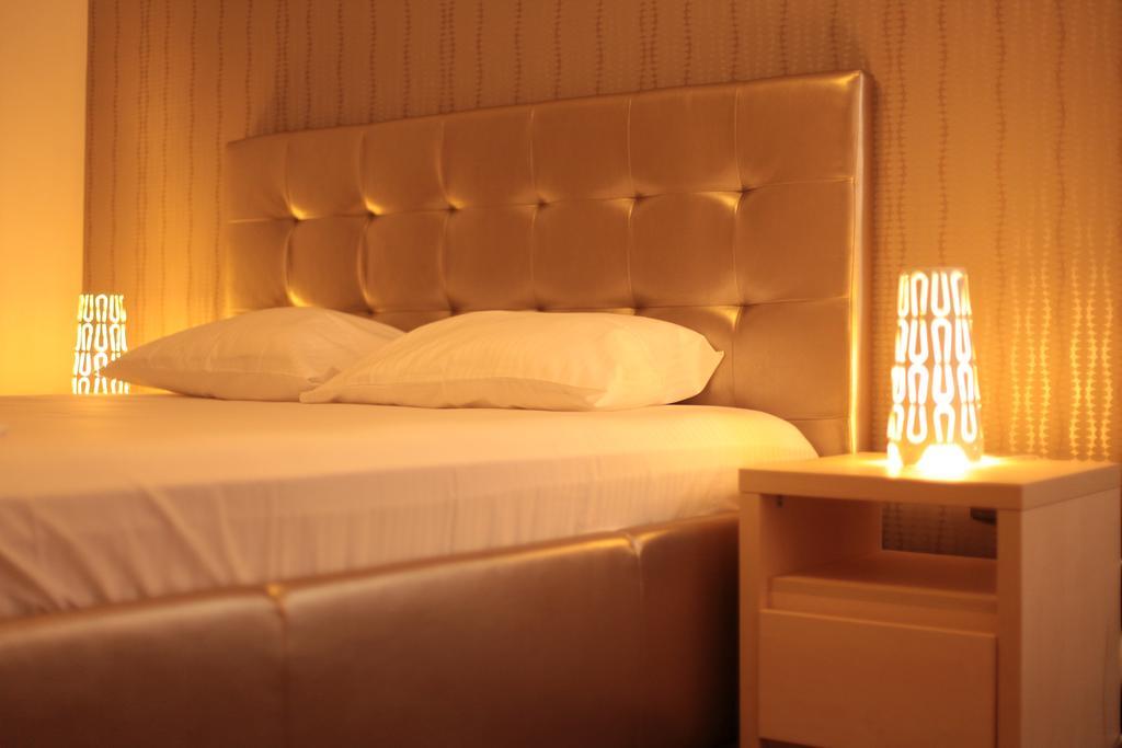 Hypnotique Hotel นาโวดาริ ภายนอก รูปภาพ