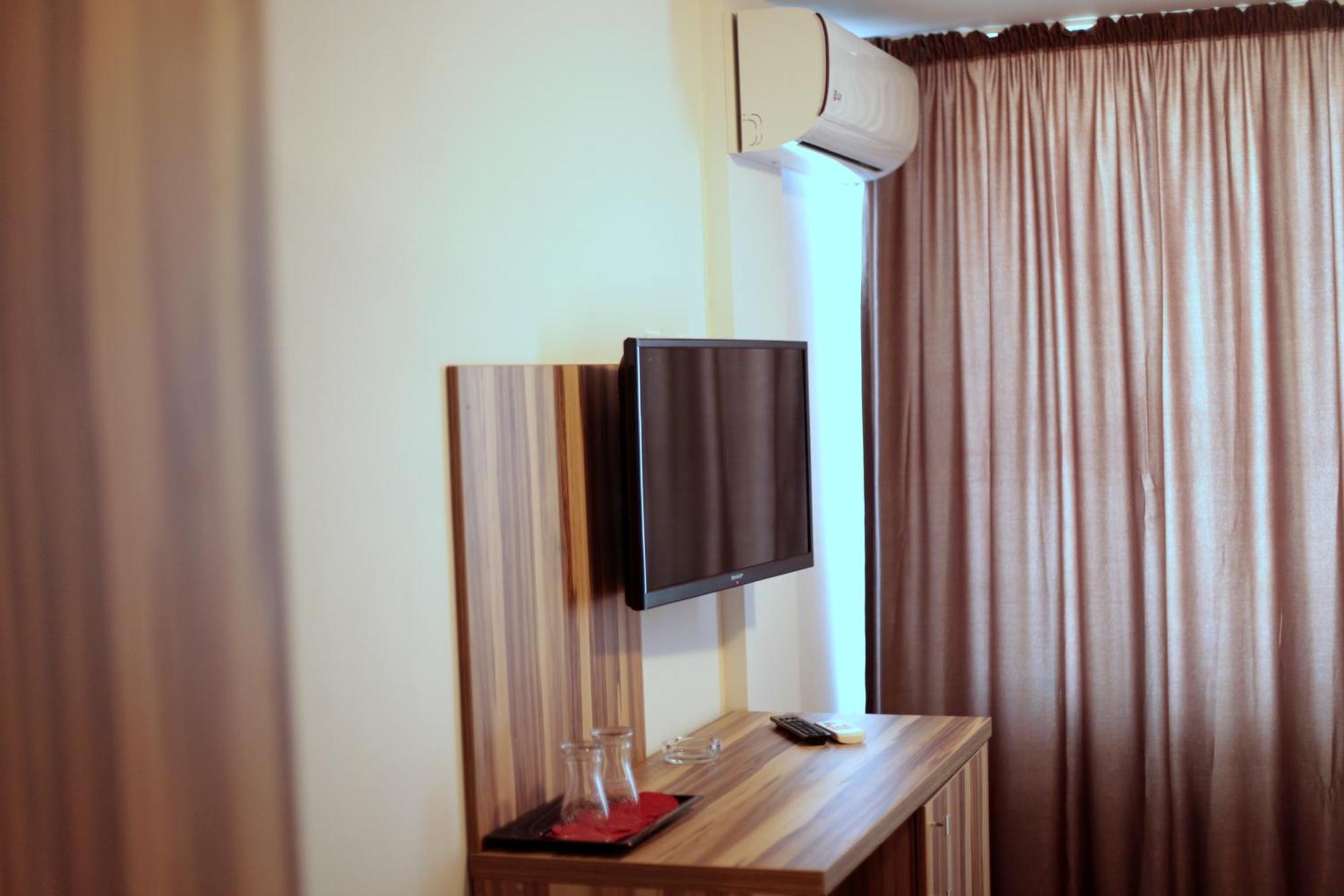 Hypnotique Hotel นาโวดาริ ภายนอก รูปภาพ