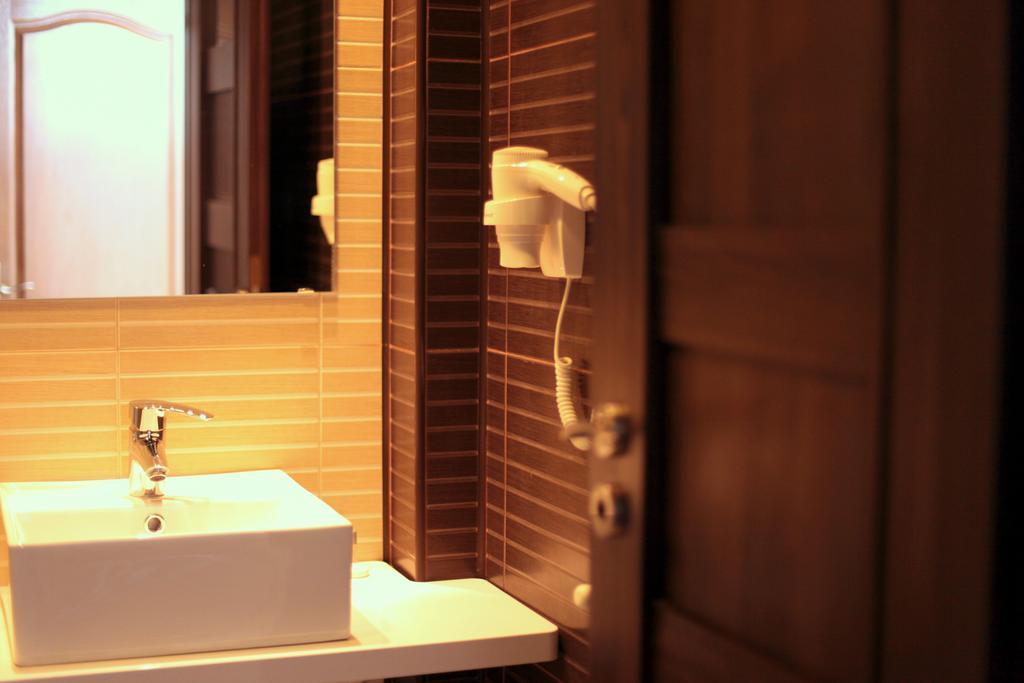 Hypnotique Hotel นาโวดาริ ภายนอก รูปภาพ