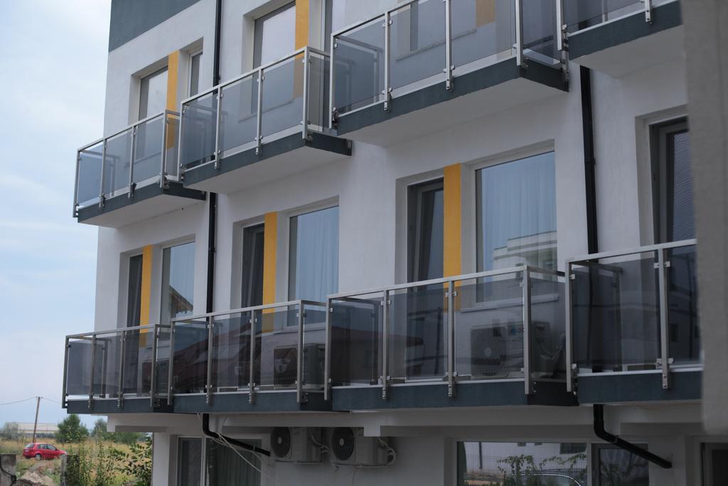 Hypnotique Hotel นาโวดาริ ภายนอก รูปภาพ